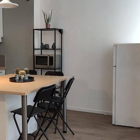 Logement 5 Personnes Proche Cv Et Parking Prive Apartment Сент Етиен Екстериор снимка